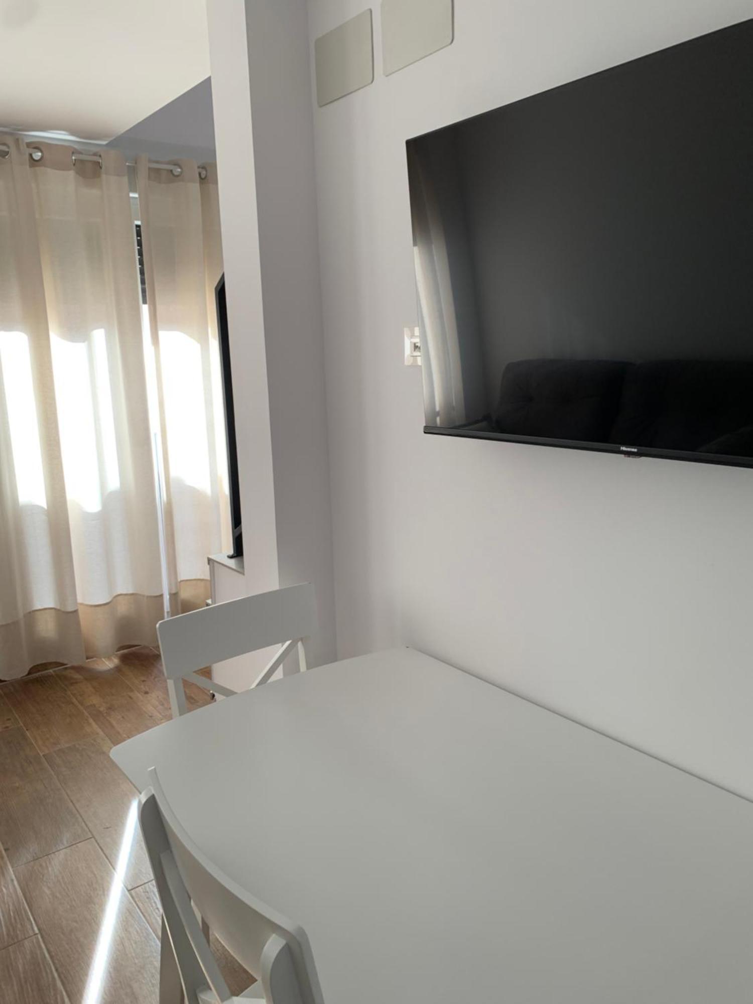 Apartamentos Lux Carrion Carrion De Los Condes Luaran gambar
