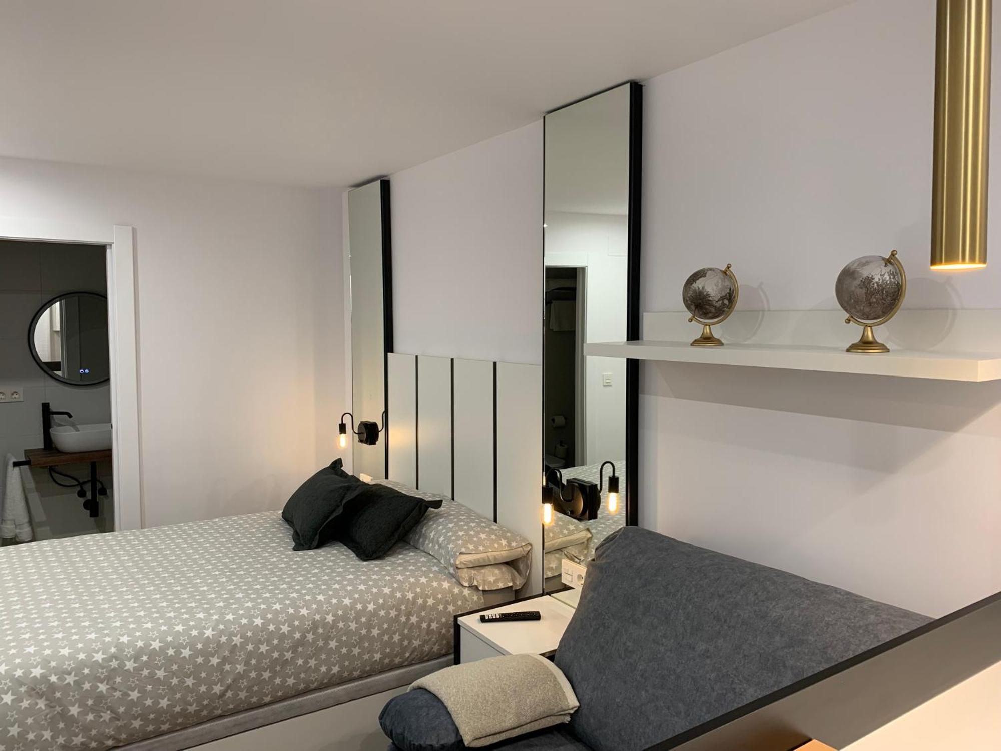 Apartamentos Lux Carrion Carrion De Los Condes Luaran gambar